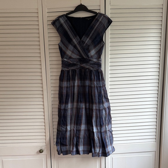 Elegant Plaid Brooks Brothers Dress in Blue and Gray - Picture 1 of 5